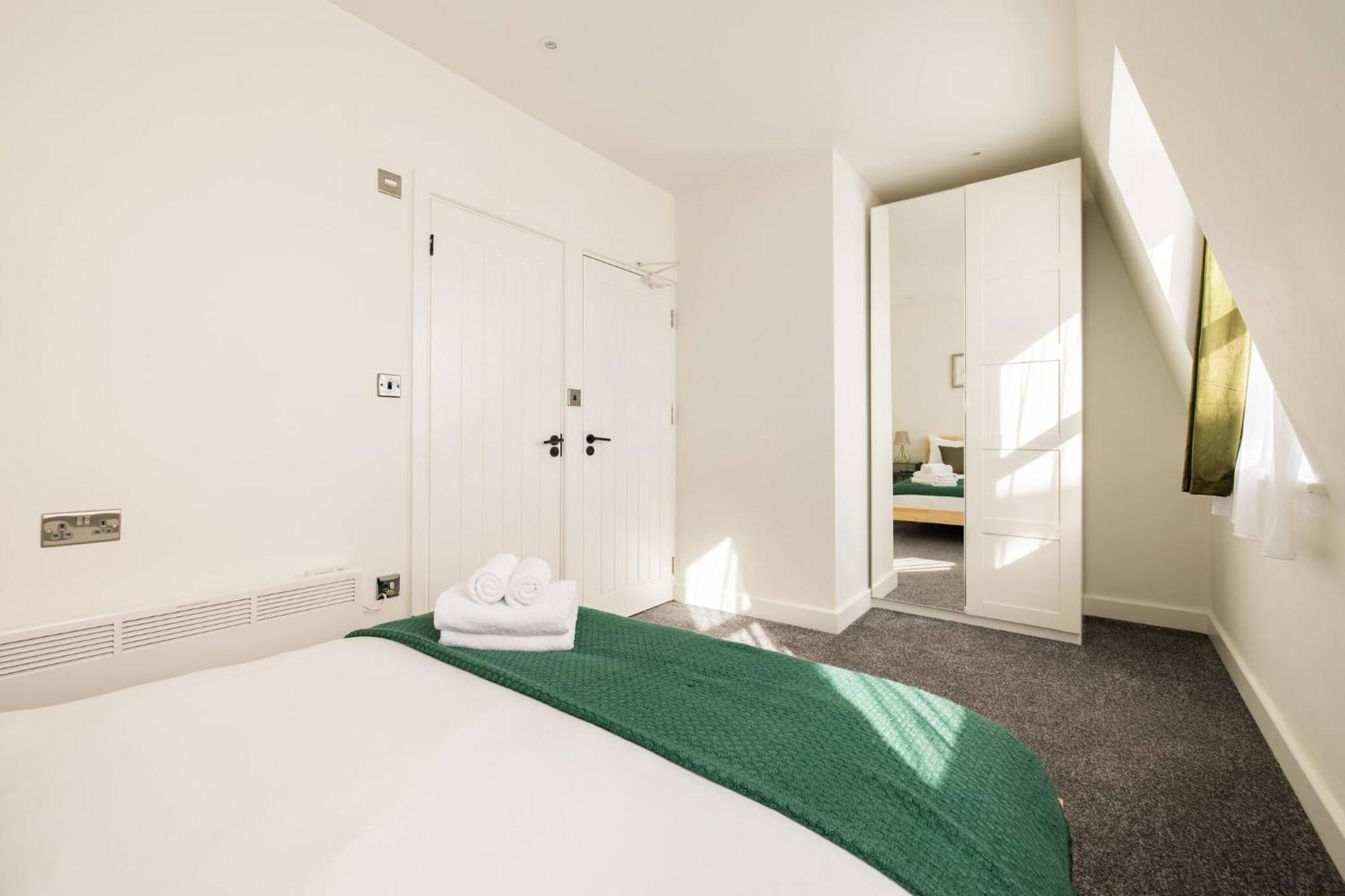Wild Roses Serviced Apartments - Chelsea Лондон Экстерьер фото